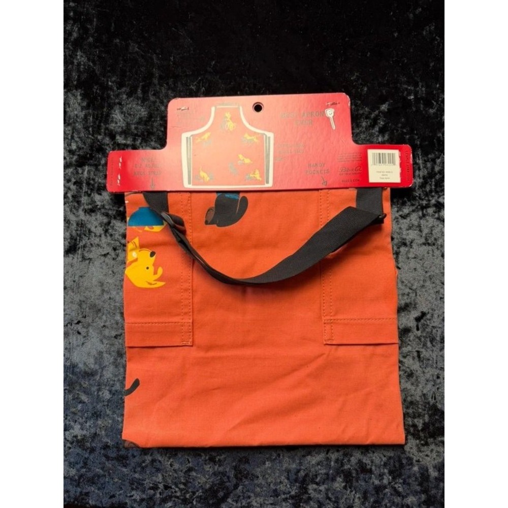 Blue Q Dogs Apron Cotton Twill 28x31 Adjustable Neck Pockets NWT WW813 - Picture 2 of 10